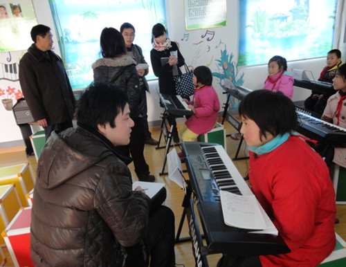 长丰农商行与乡村学校少年宫签署“结对帮扶协议”