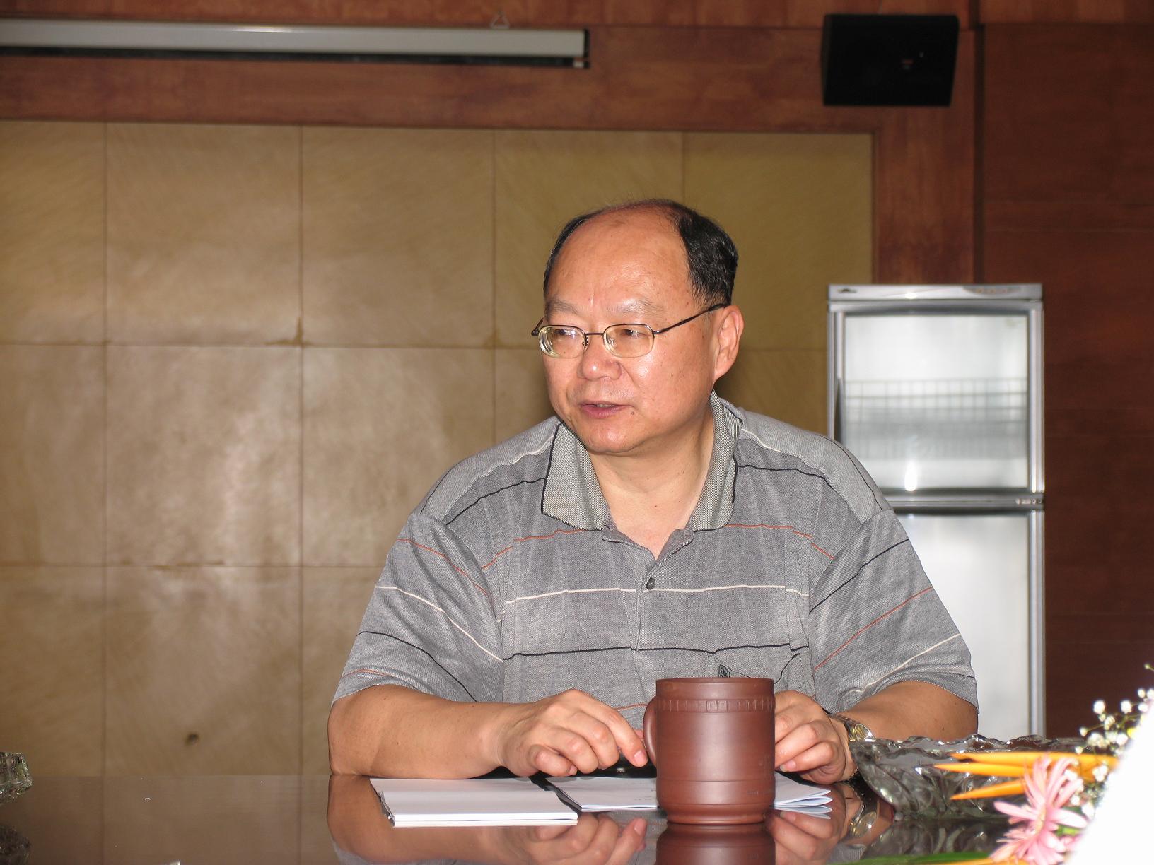 张良庆理事长在一届七次理事会上作重要讲话